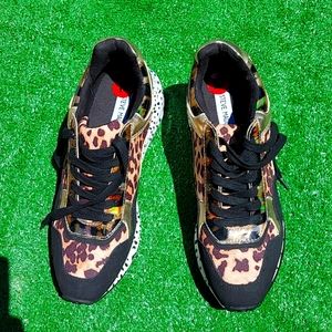 Steve Madden Bena sneaker